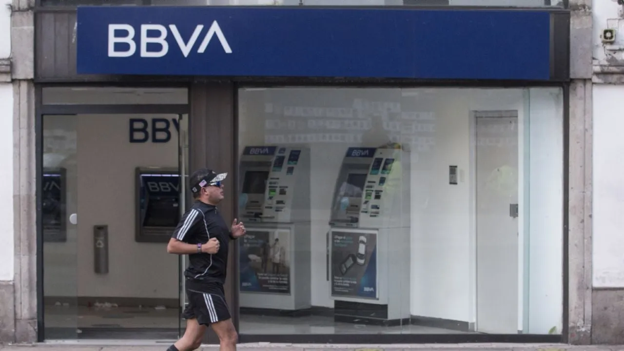 Usuarios reportan fallas en la app de BBVA