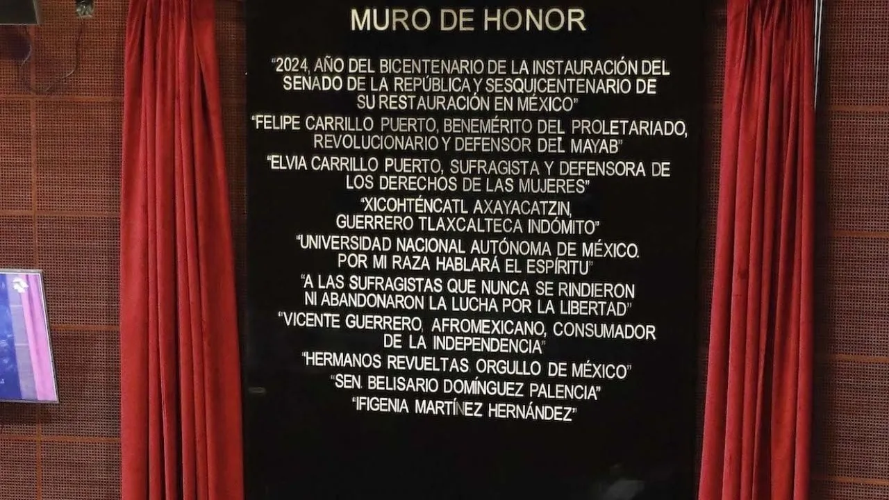 Senado devela el nombre de Ifigenia Martínez en el Muro de Honor