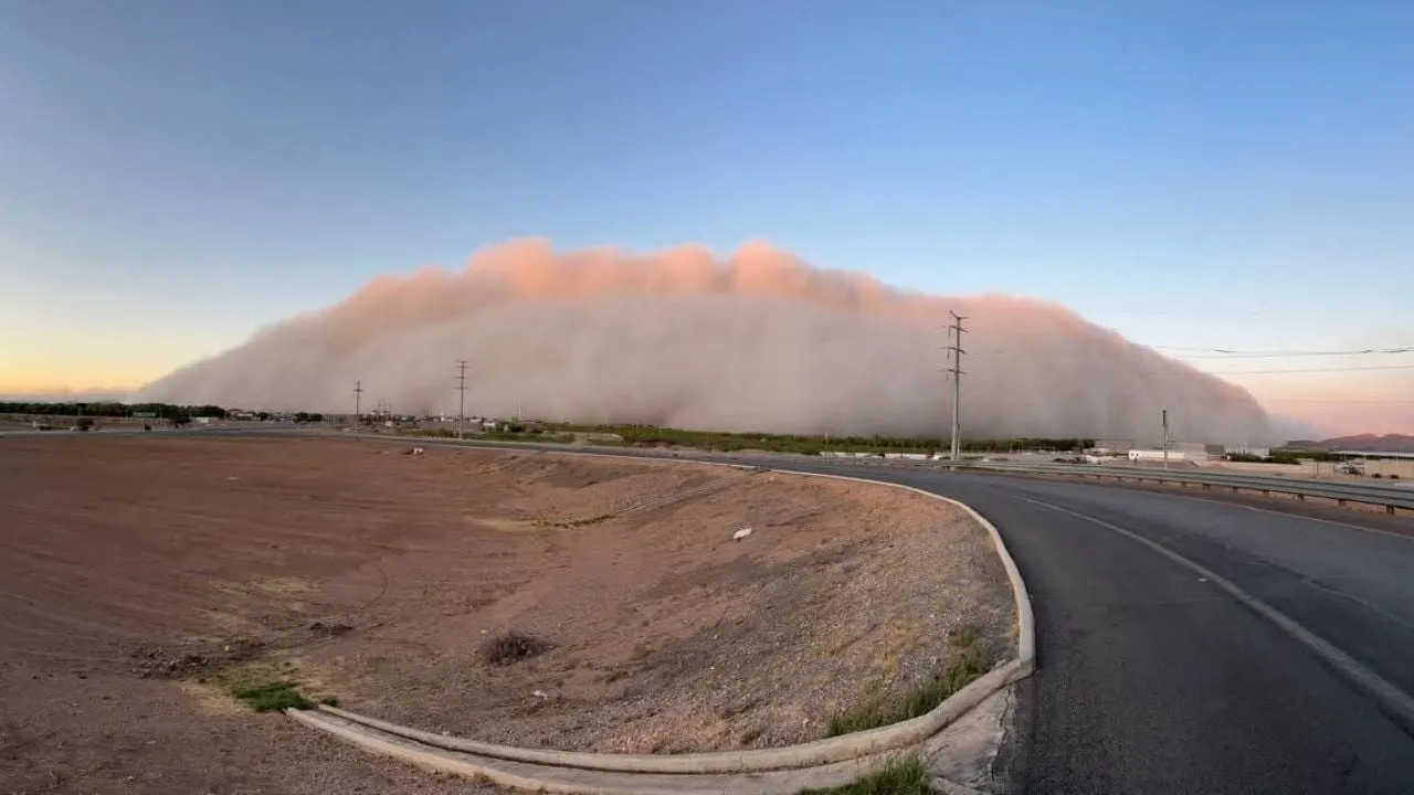 Tormenta de arena tipo haboob cubre Chihuahua (Videos)
