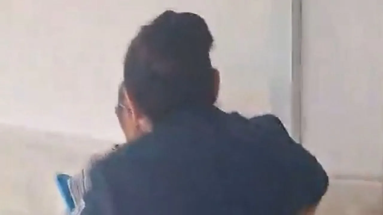 Trabajadora del IMSS-Bienestar en Veracruz golpea a familiar de paciente (Video)