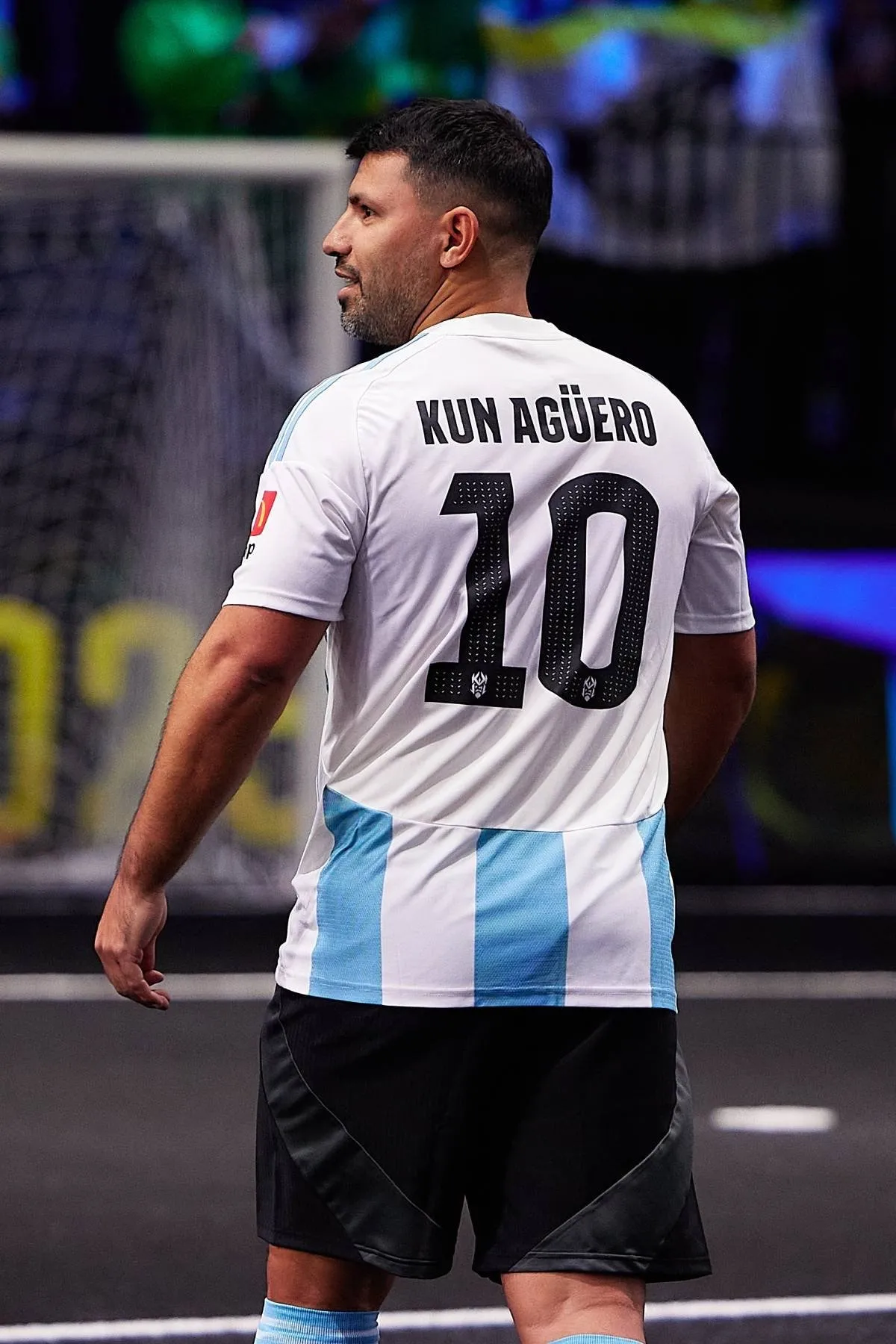 "Kun" Agüero llama “basura” a arbitro y lo acusa de favorecer a México