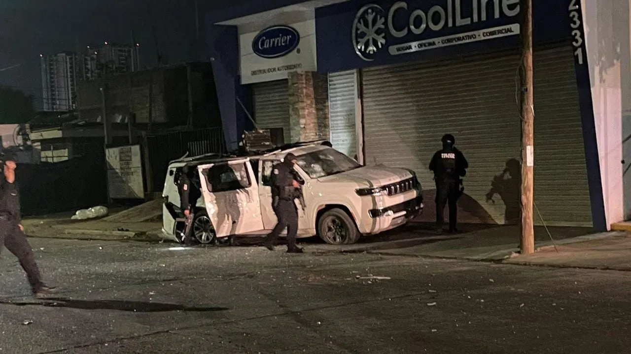 Siguen choques armados en Culiacán y ataques contra policías