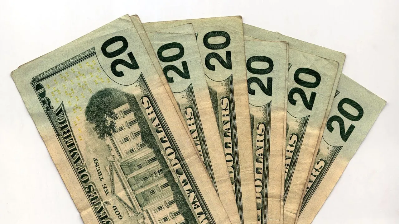 Sheinbaum tiene la mayor caída de remesas para un inicio de sexenio en lo que va del siglo