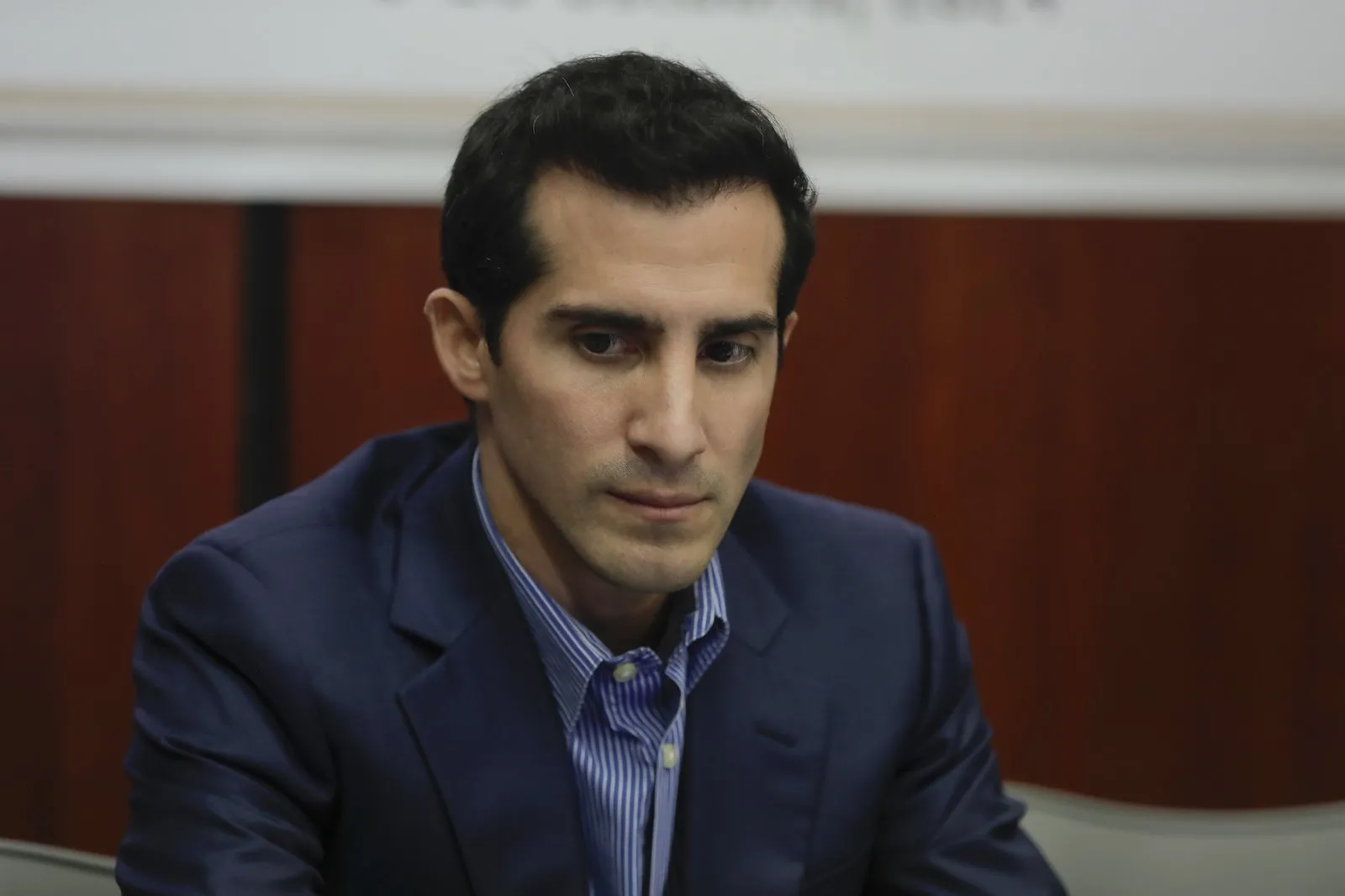 Rommel Pacheco recula: sí pagará las becas
