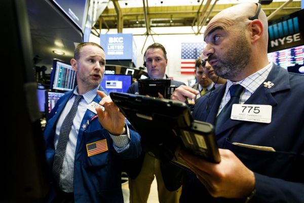 Wall Street y las bolsas de Europa caen con fuerza ante el avance de la variante Delta de coronavirus