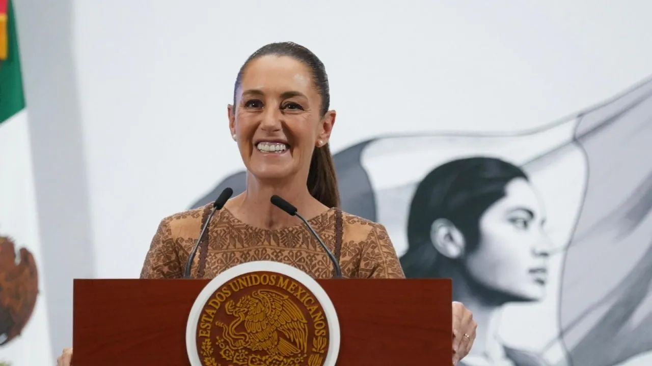 Sheinbaum no asistirá a misa del Papa León XIV en el Vaticano, pero lo invitará a México