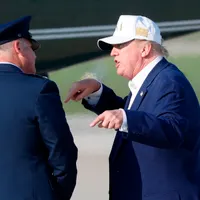 Trump minimiza operación secreta en la que se ocultó en un contenedor de catering