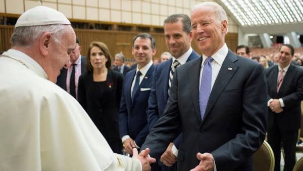 Joe Biden se reune con el papa Francisco