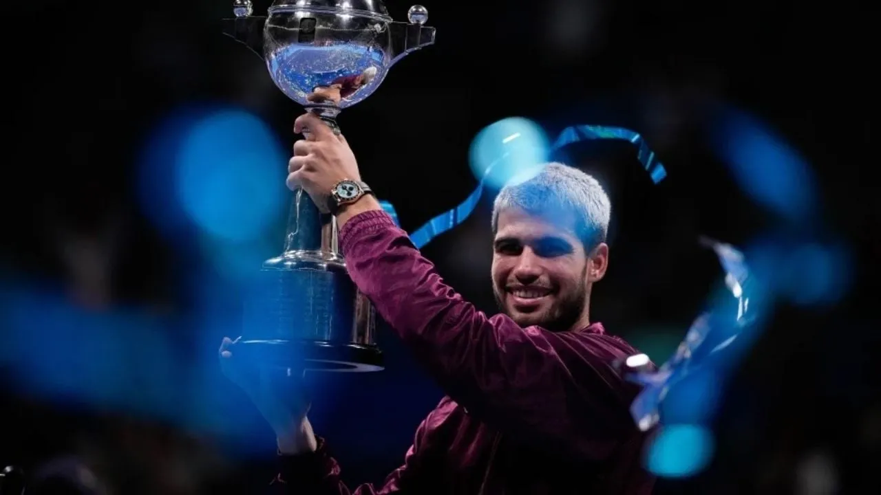 Alcaraz vence a Fritz y se lleva el Abierto de Japón para su octavo título del año