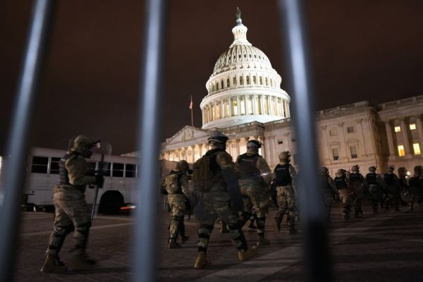 Exmilitares, entre los arrestados por asalto al Capitolio de EU