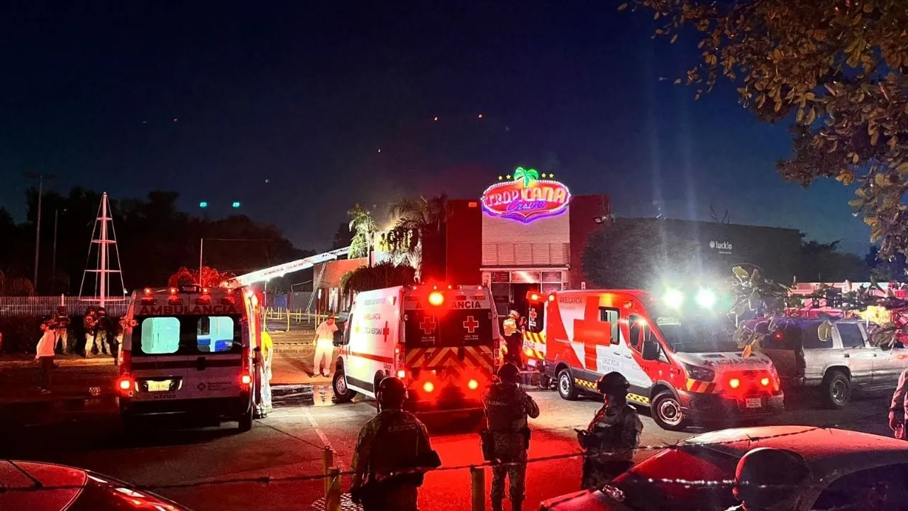 En medio de retenes militares, incendian otro casino en Culiacán
