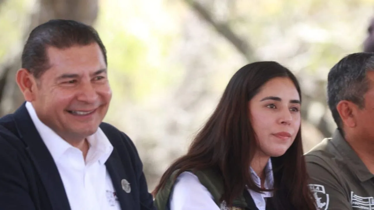 Renuncia secretaria de Medio Ambiente de Puebla en medio de crisis por cablebús
