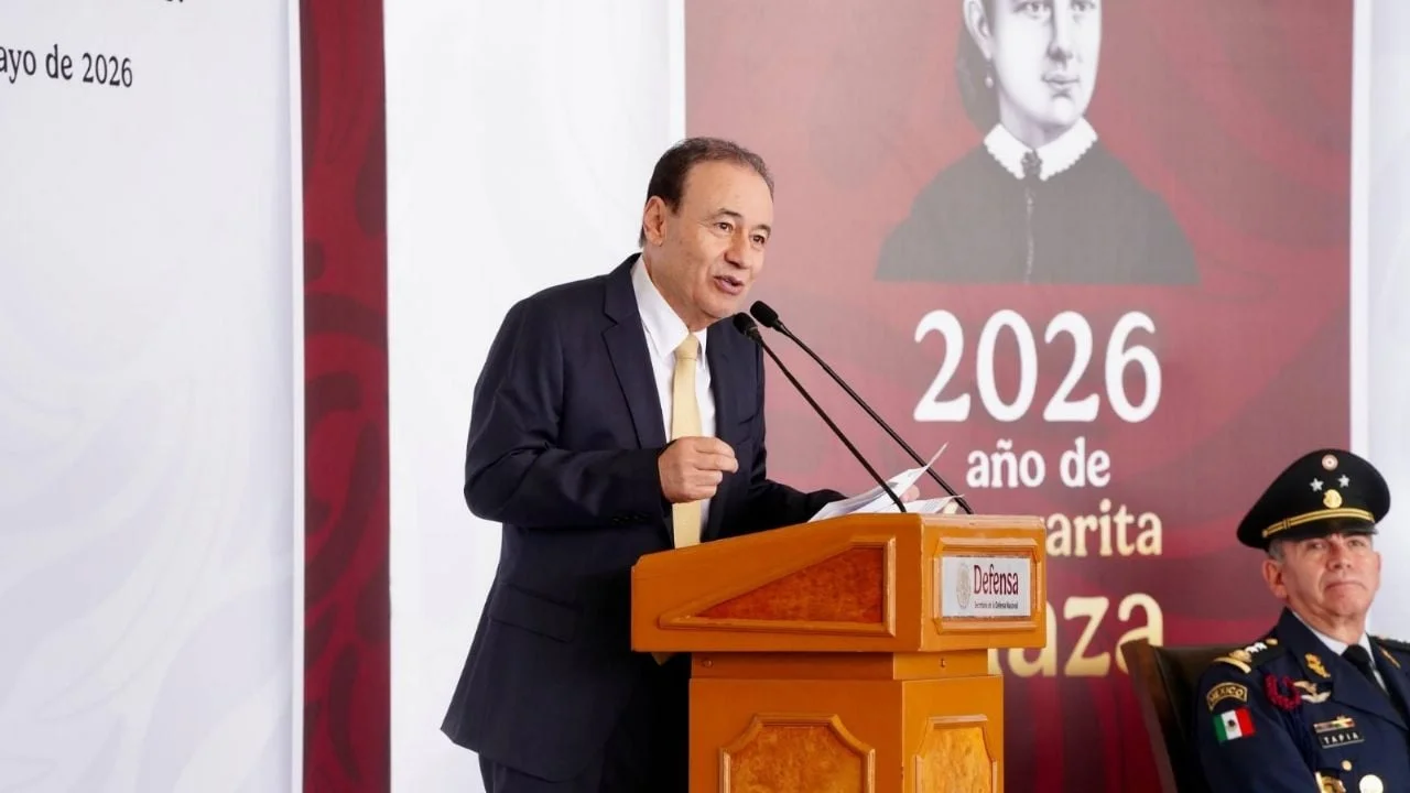 44853