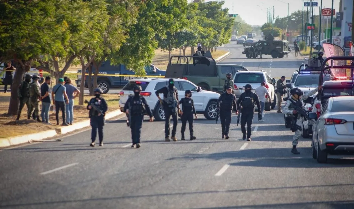 Presunta viuda de agente asesinado en Sinaloa critica estrategia de Omar García Harfuch