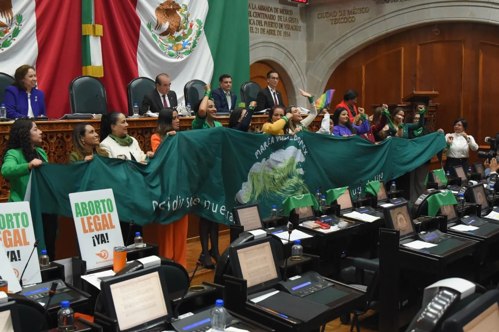 Despenalizan aborto en Edomex; el PAN votó en contra