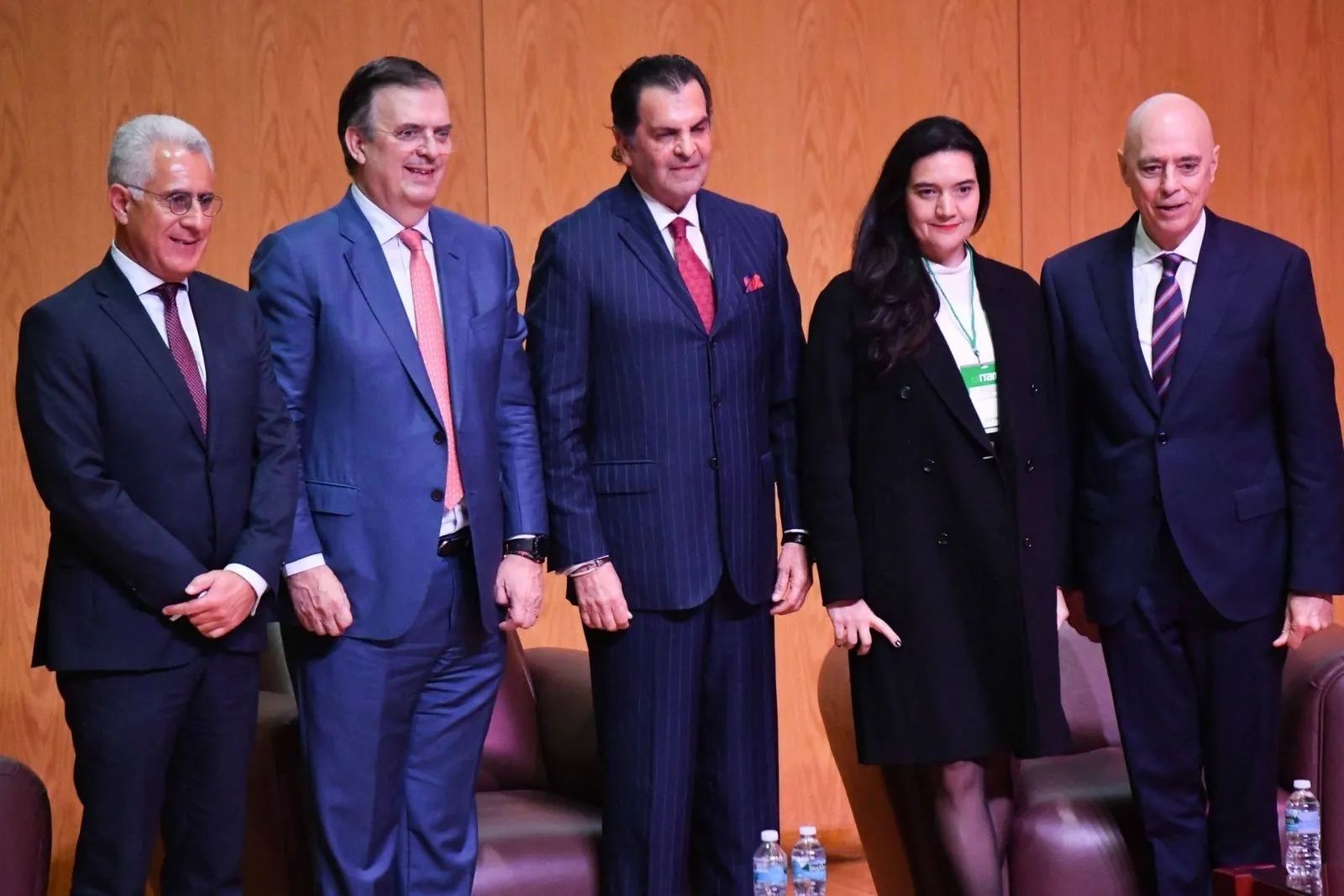 Sheinbaum tendrá que lanzar una reforma fiscal tarde o temprano, coinciden expertos