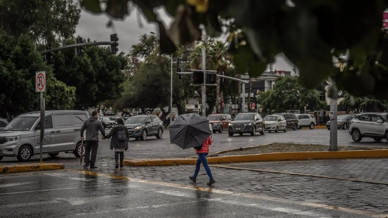 Frente frío 16 se desplazará y provocará lluvias de lunes a jueves en los siguientes estados
