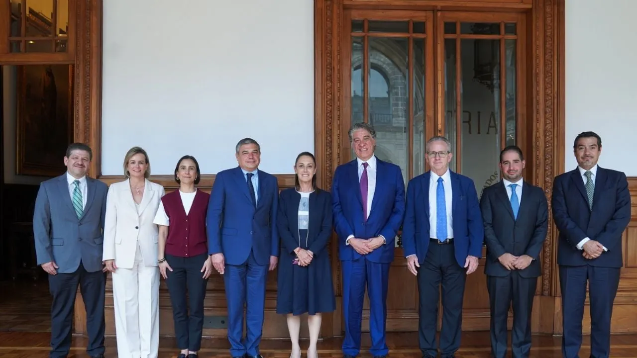 Sheinbaum sostiene reunión con Lorenzo Simonelli, presidente y director ejecutivo de Baker Hughes