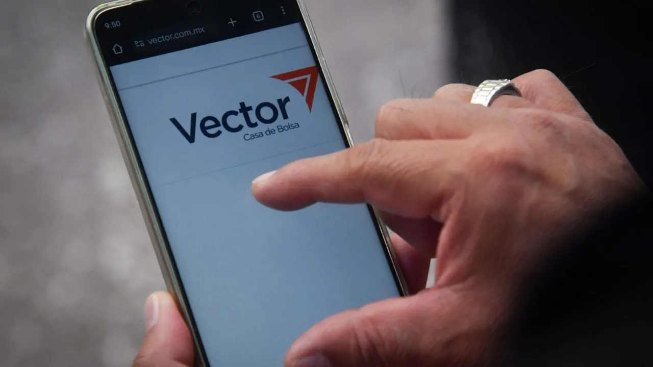 Tras la presión de Estados Unidos, Vector de Alfonso Romo se despide de sus clientes