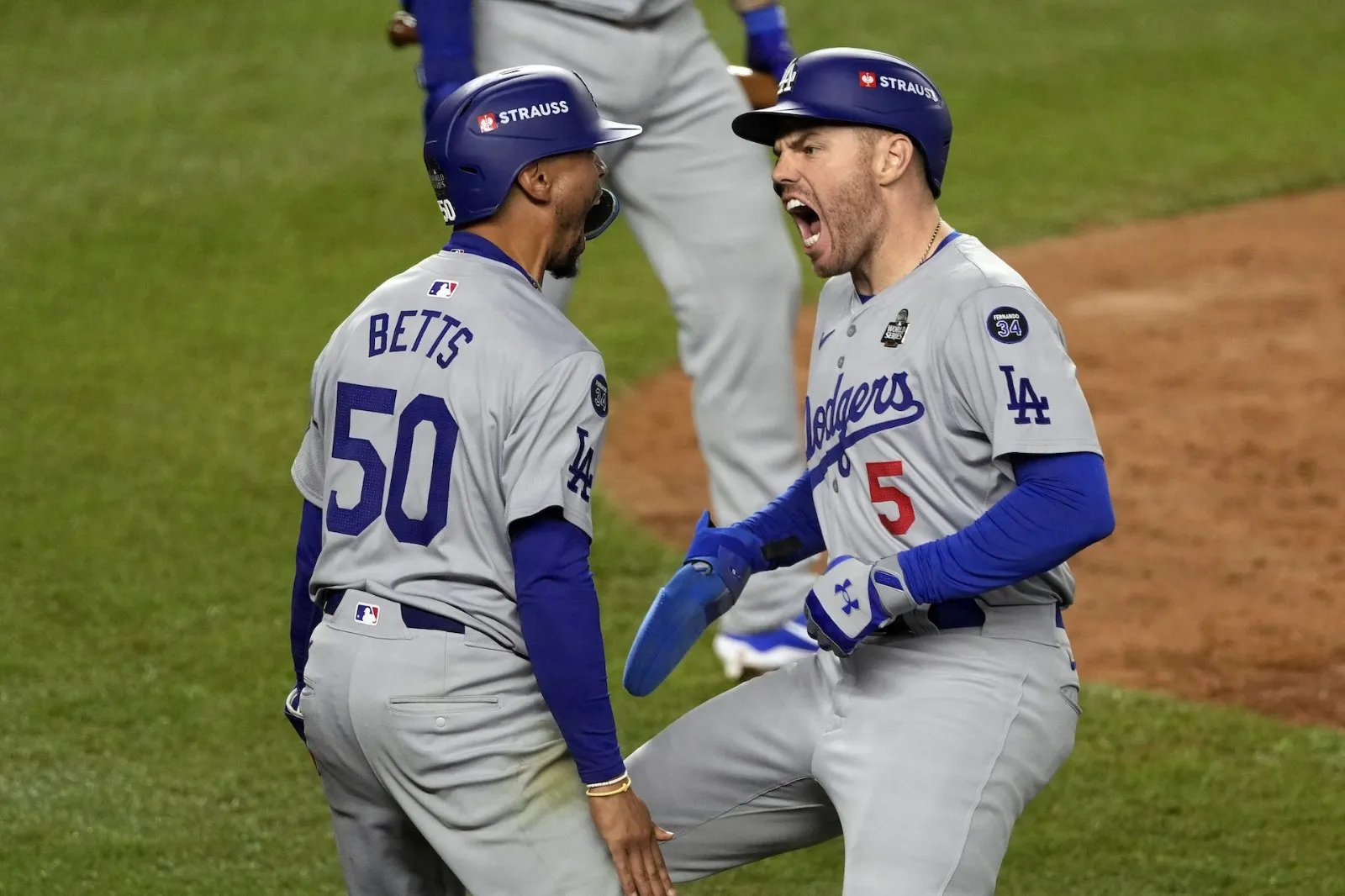 Dodgers conquistan su octava Serie Mundial en cinco juegos tras capitalizar errores de Yankees