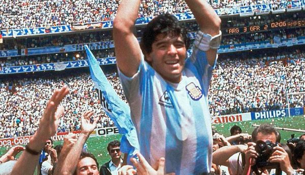 MUERE DIEGO ARMANDO MARADONA