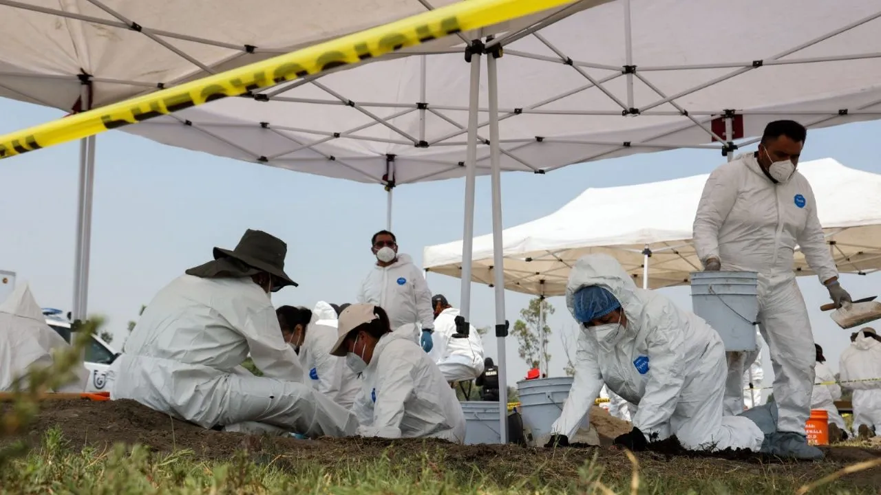 Brugada promete no escatimar recursos en investigación sobre restos hallados en Tláhuac y Chalco