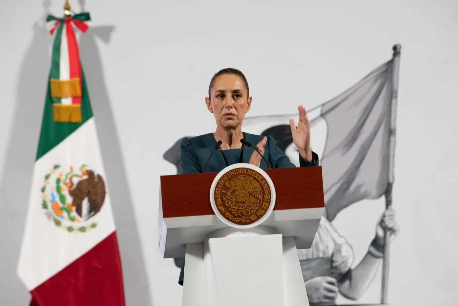 Trabajadores del INAI que sean despedidos serán liquidados conforme a la ley: Sheinbaum