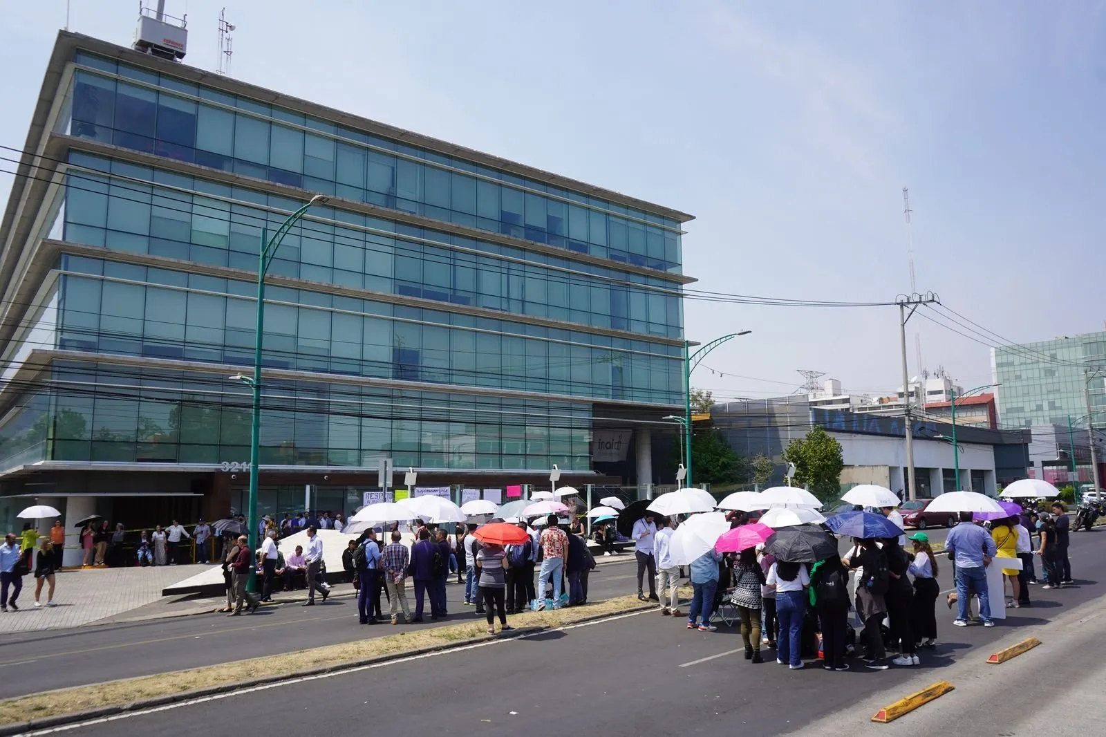 Trabajadores del INAI recibirán compensación de tres meses más 20 días por año laborado