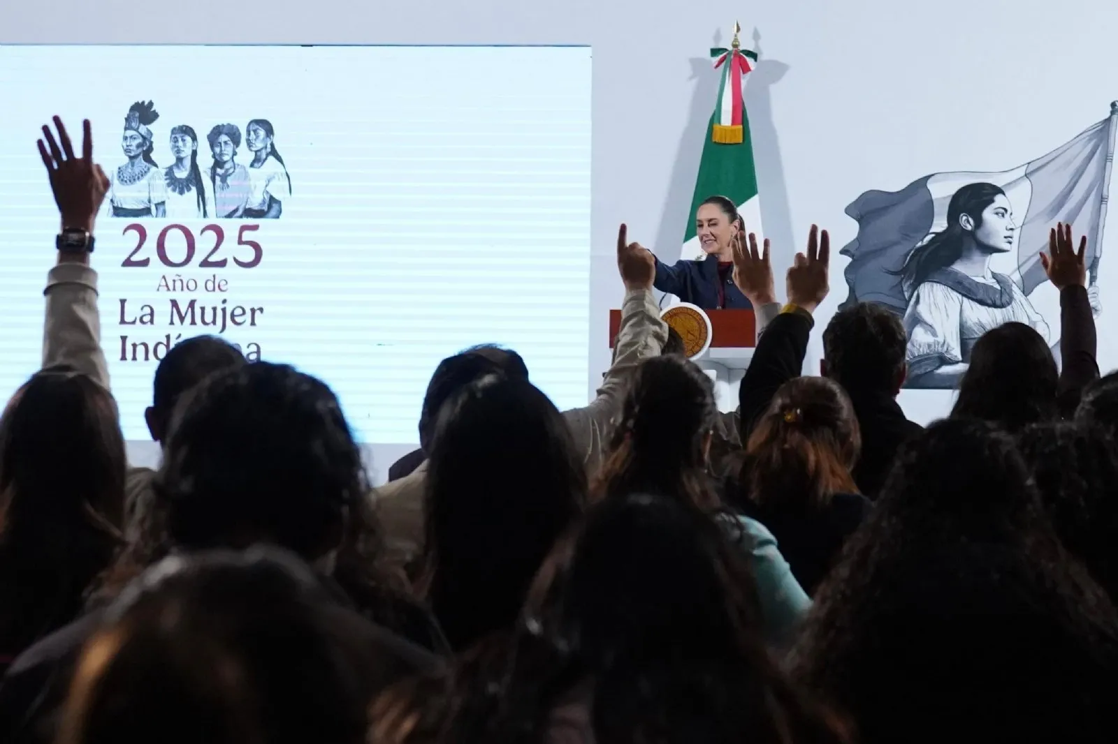 INE debe resolver errores en las listas de candidatos a jueces: Sheinbaum