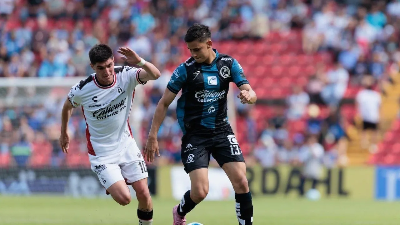 Diego Cocca tiene amargo regreso al futbol mexicano: Gallos empata al Atlas en tiempo de compensación