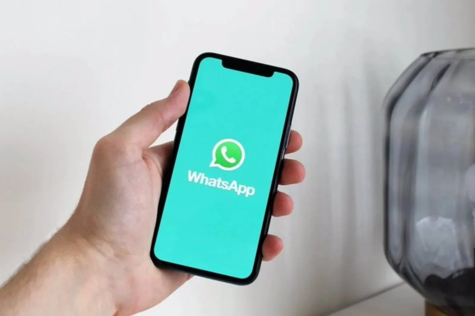 WhatsApp alista cambios en llamadas entrantes: permitirá silenciar el micro y desactivar el video antes de aceptar