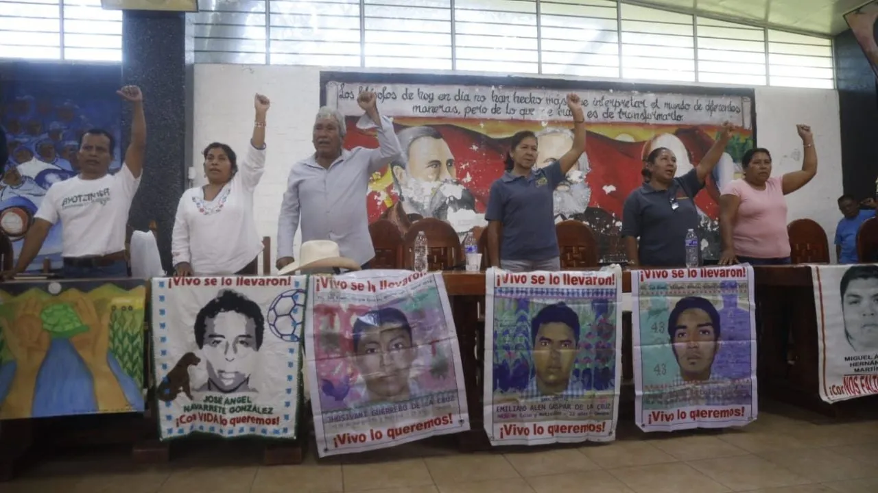 A once años del caso Ayotzinapa, padres de los normalistas anuncian jornada de lucha
