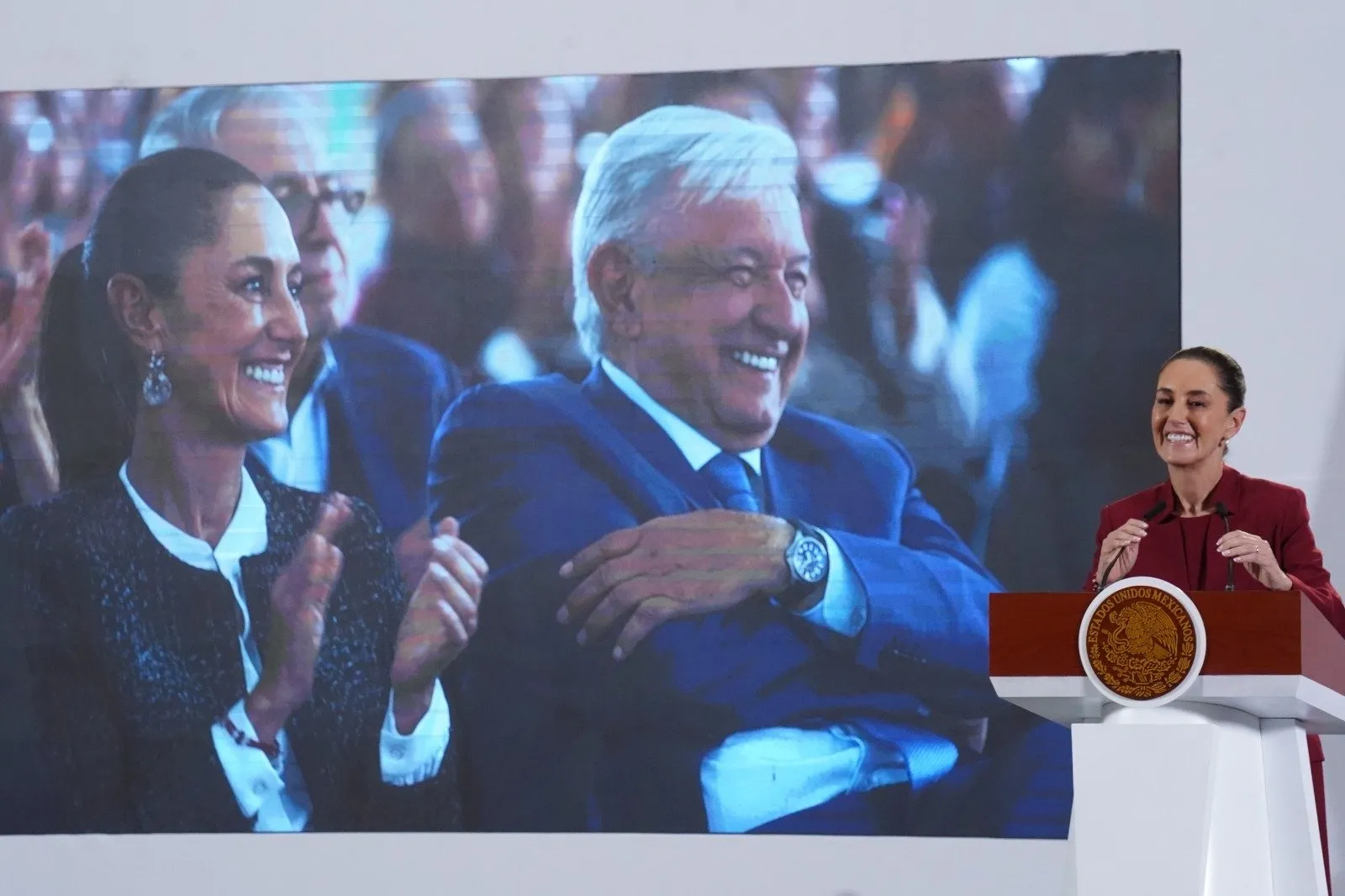 Sheinbaum felicita a AMLO por su cumpleaños 71