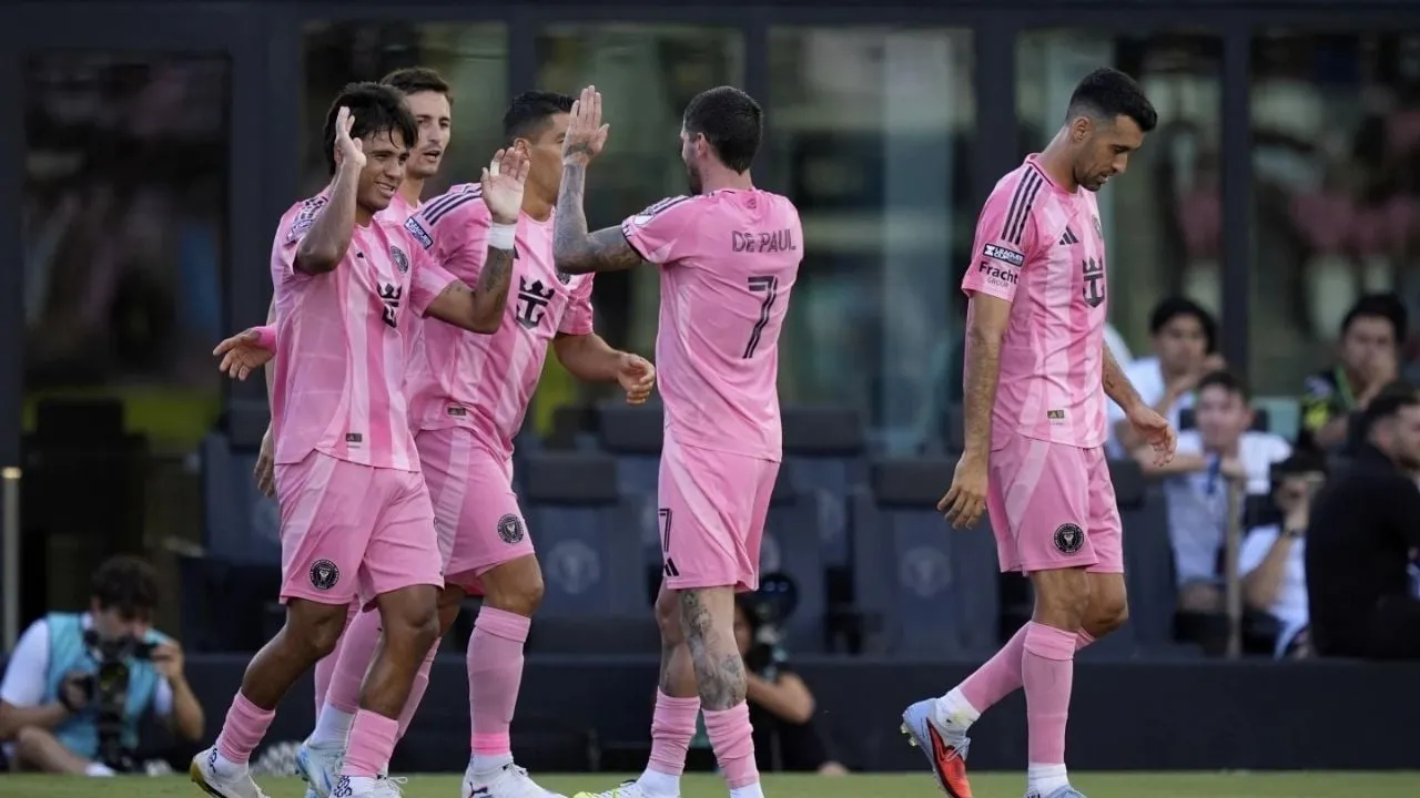 Inter Miami remonta y vence a Necaxa en penaltis en la Leagues Cup tras la baja de Messi por lesión