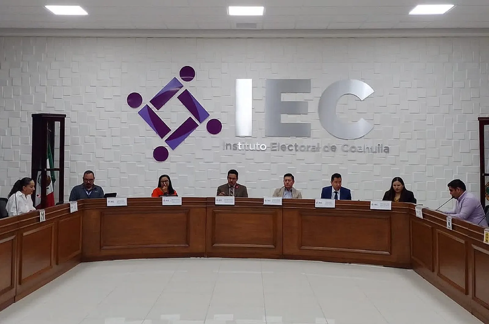 Exconsejero electoral publica información sobre contrato observado por la ASF