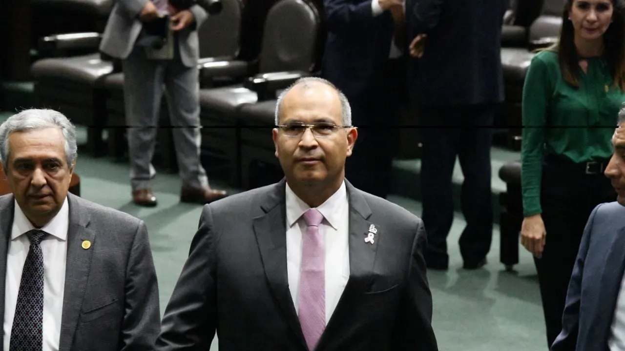 Abogado de Carlos Treviño revela que exdirector de Pemex tiene pendiente solicitud de asilo en EU