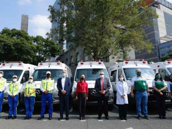 CDMX recibe ambulancias COVID19