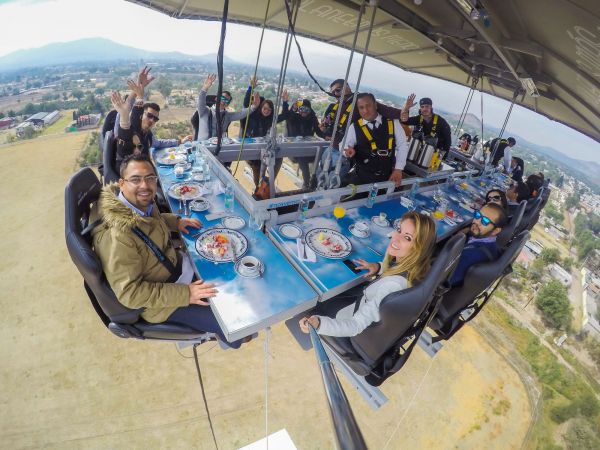 Vive la experiencia de Dinner in the Sky México