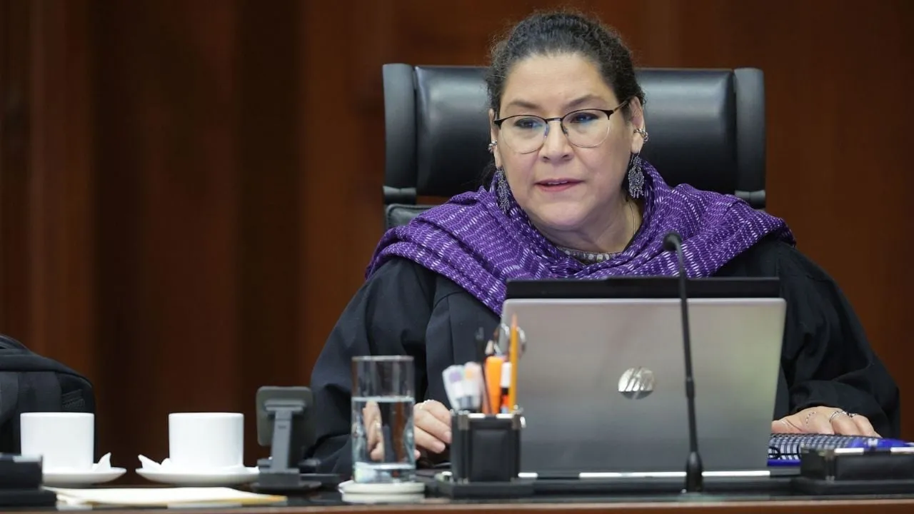 Lenia Batres ignora posible conflicto de interés y apoya amparo al ISSSTE, dirigido por su hermano