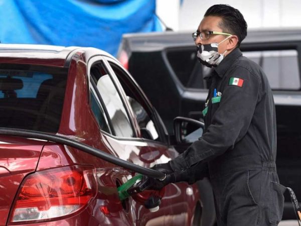 CDMX: Buscan frenar abusos en precio de gasolina.