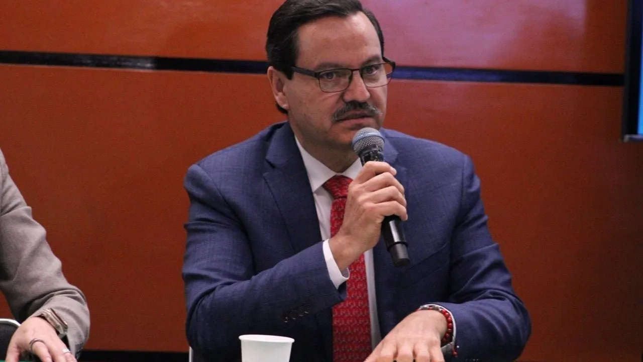 PRI propone ampliar por dos años el plazo de registro de líneas celulares