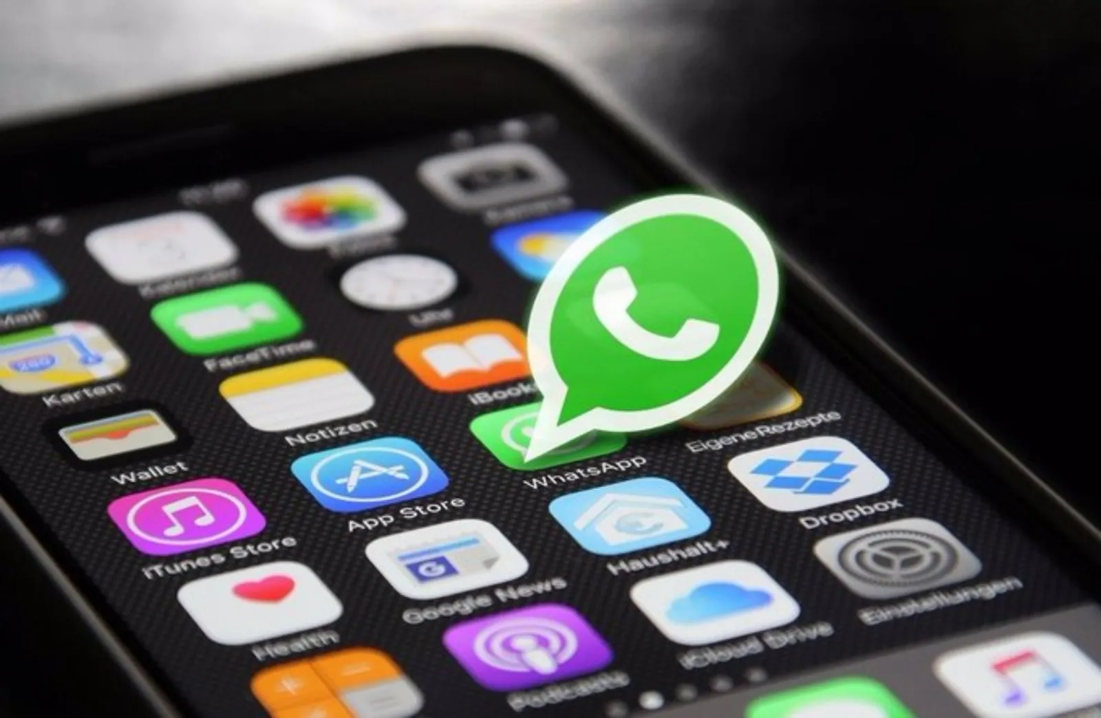 La última beta de WhatsApp para iOS permite añadir perfiles de Instagram a cuentas de los usuarios
