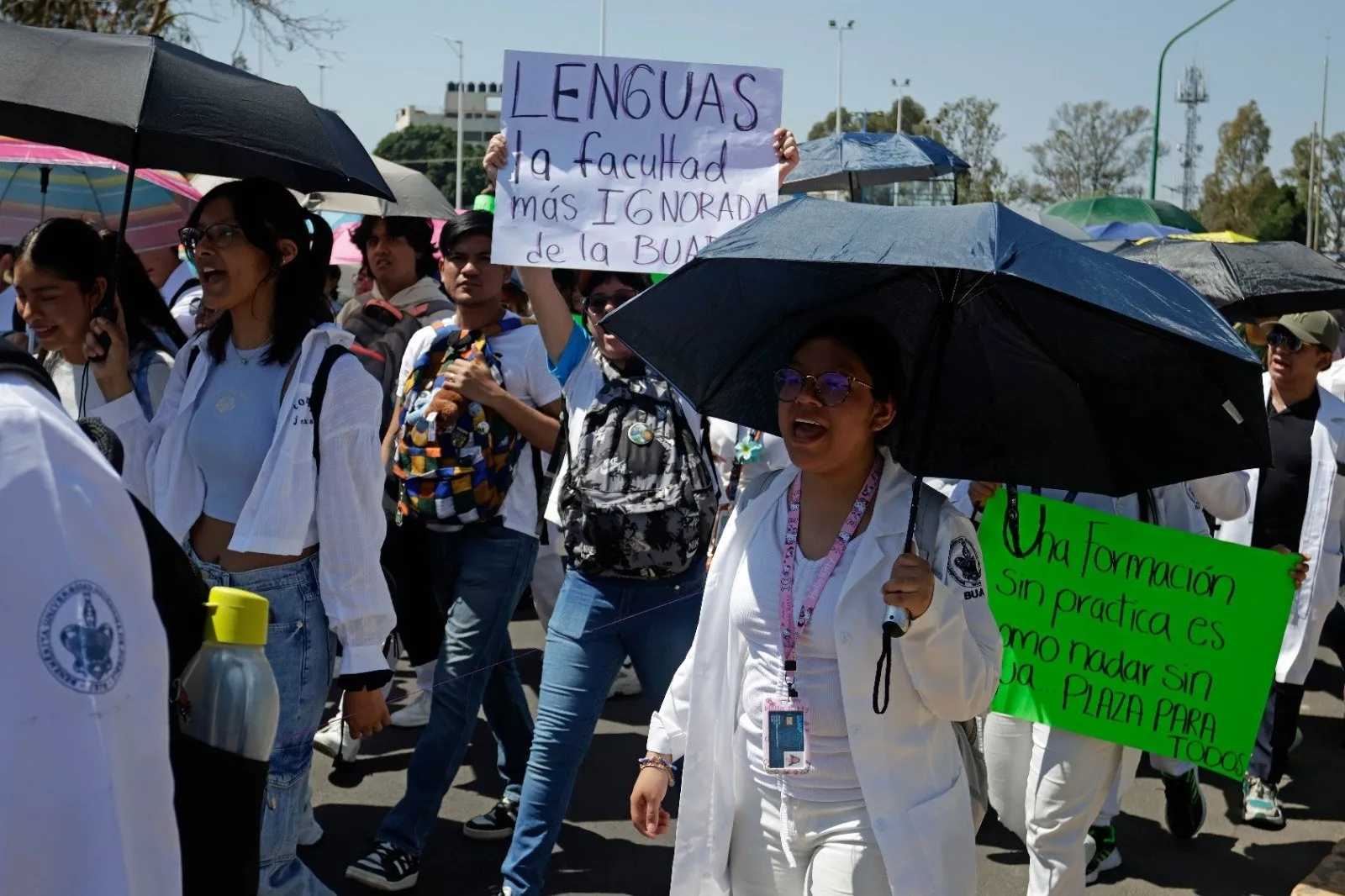 Con paro, estudiantes de la BUAP reclaman por carencias, calidad educativa y violencia de género