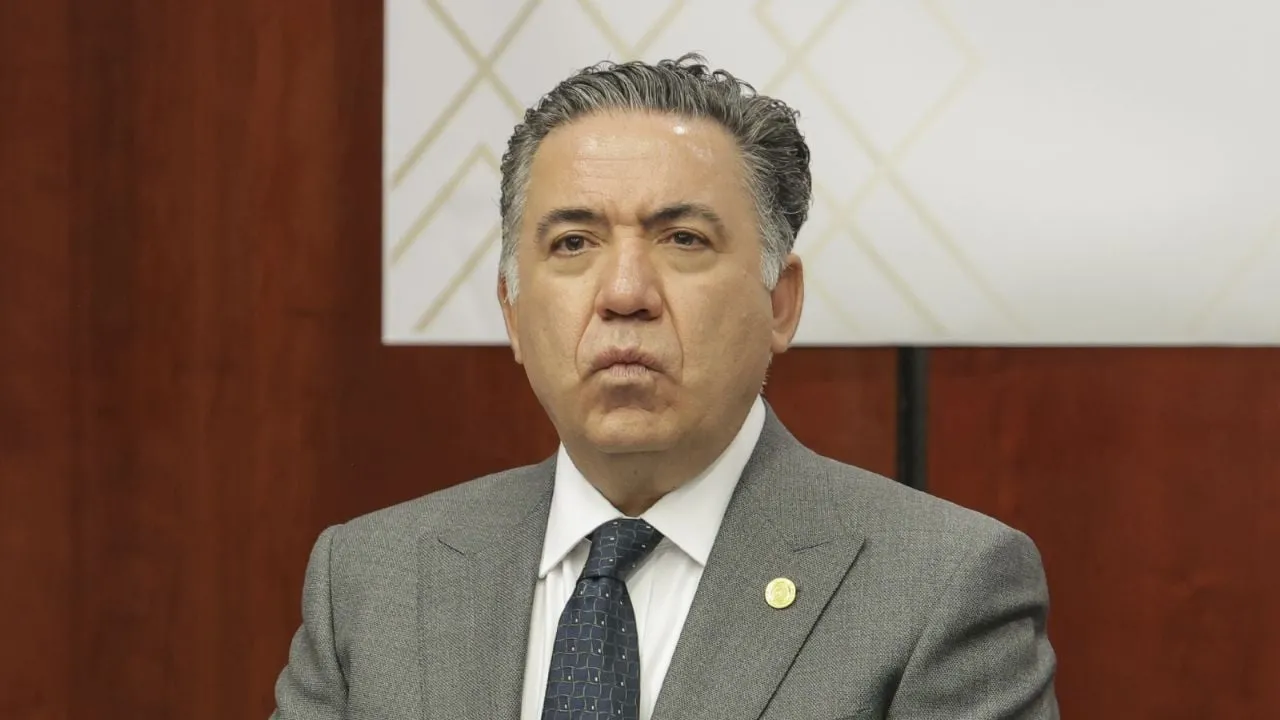 Inzunza falta de nuevo a la Comisión Permanente tras acusación de nexos con el narco