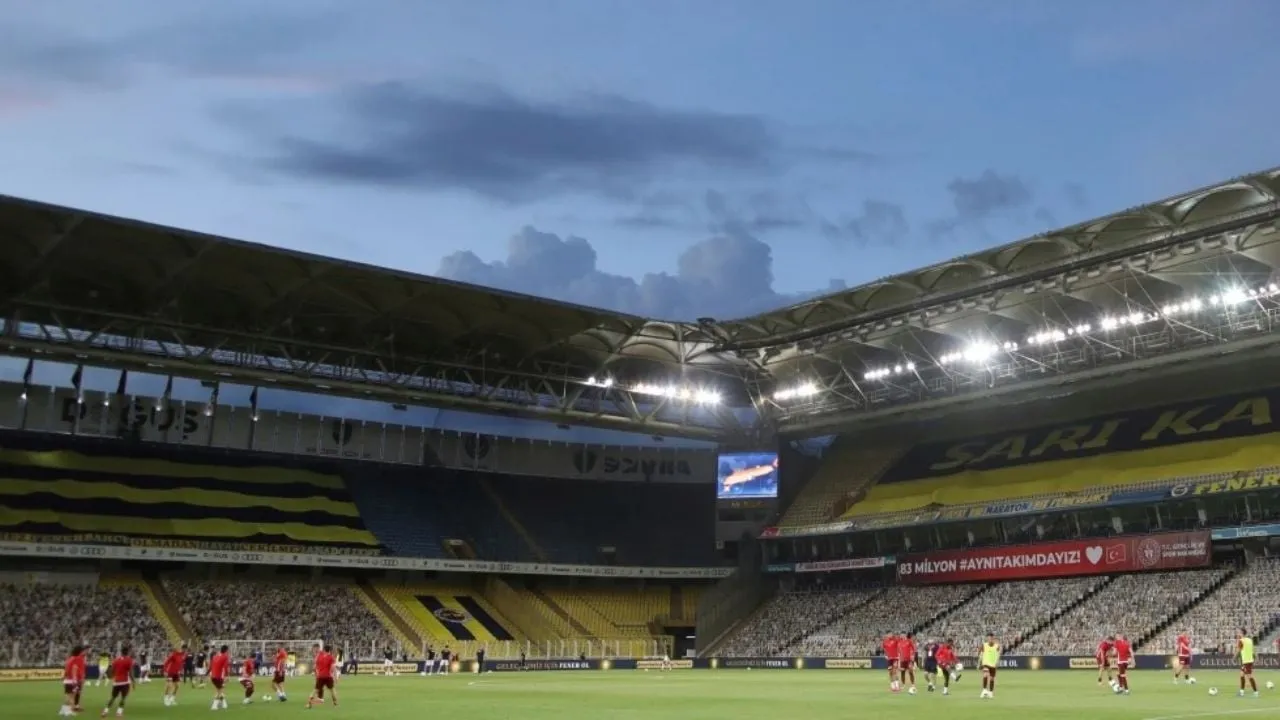 El presidente del club de futbol turco Fenerbahçe es interrogado en una investigación por drogas