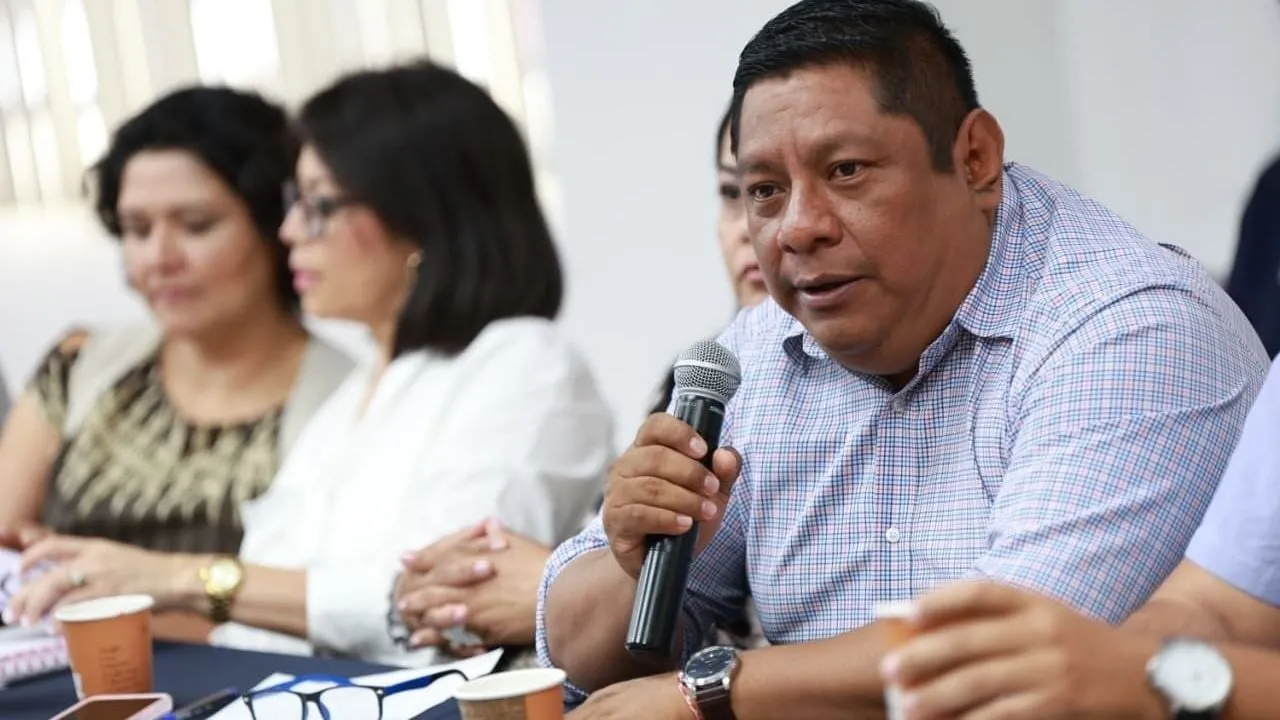 Como en “La ley de Herodes”: alcalde en Morelos enfrenta crisis por violencia y abusos de poder