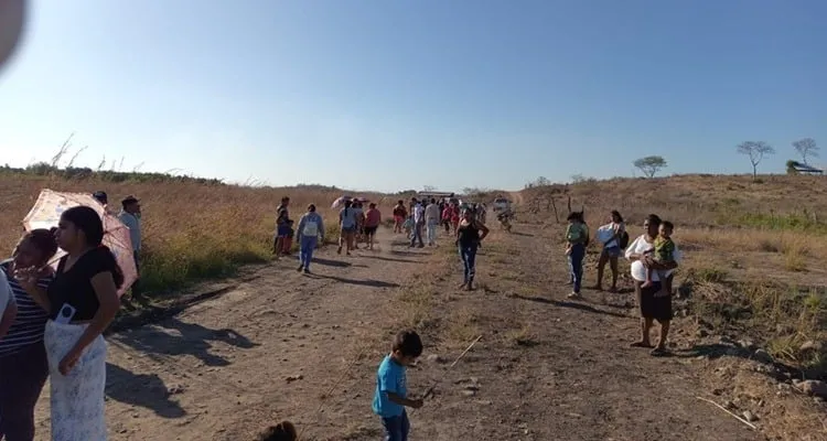 En riesgo el proyecto de vivienda para familias desplazadas en Coahuayana, Michoacán