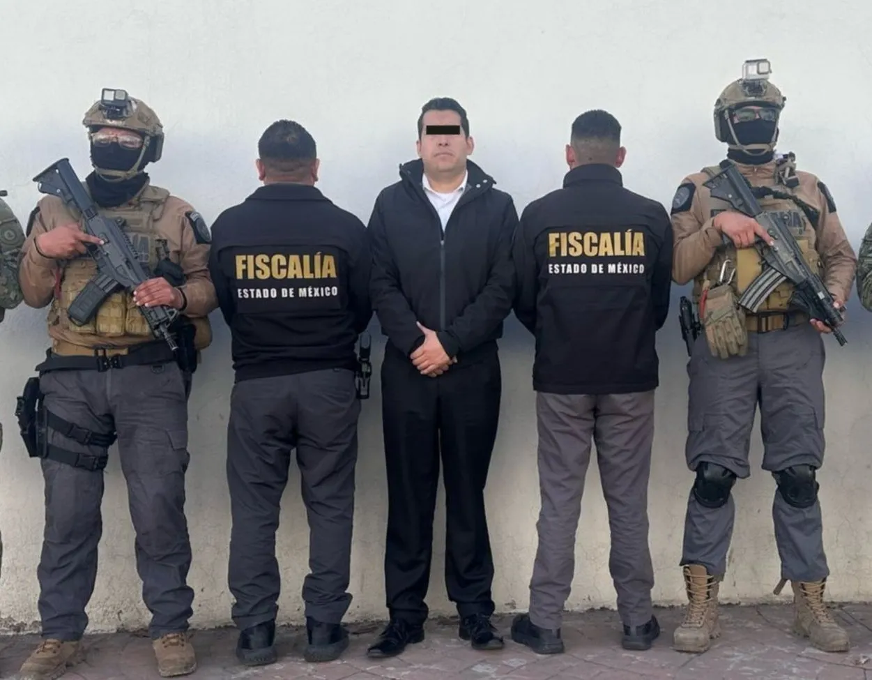Operativo Enjambre: Detienen a exdirector de Policía de Chicoloapan por presunta extorsión