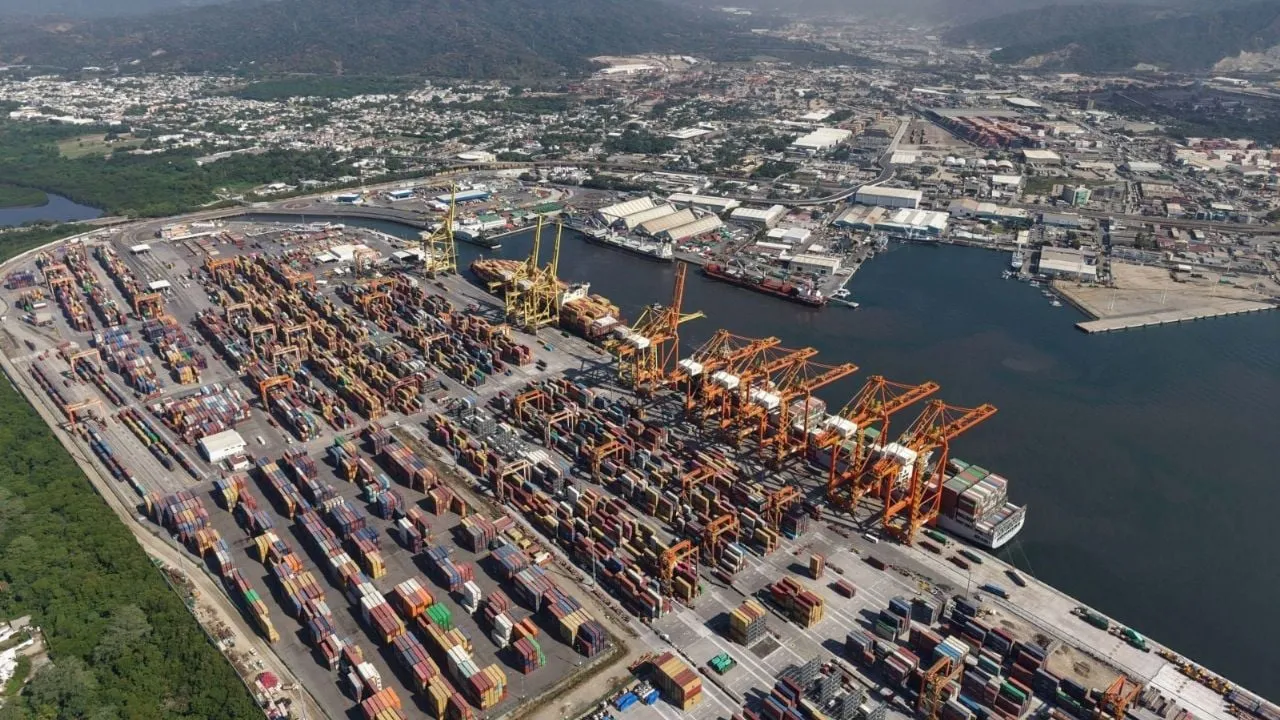 Hong Kong desplaza a México; ya no es la novena potencia exportadora mundial: OMC