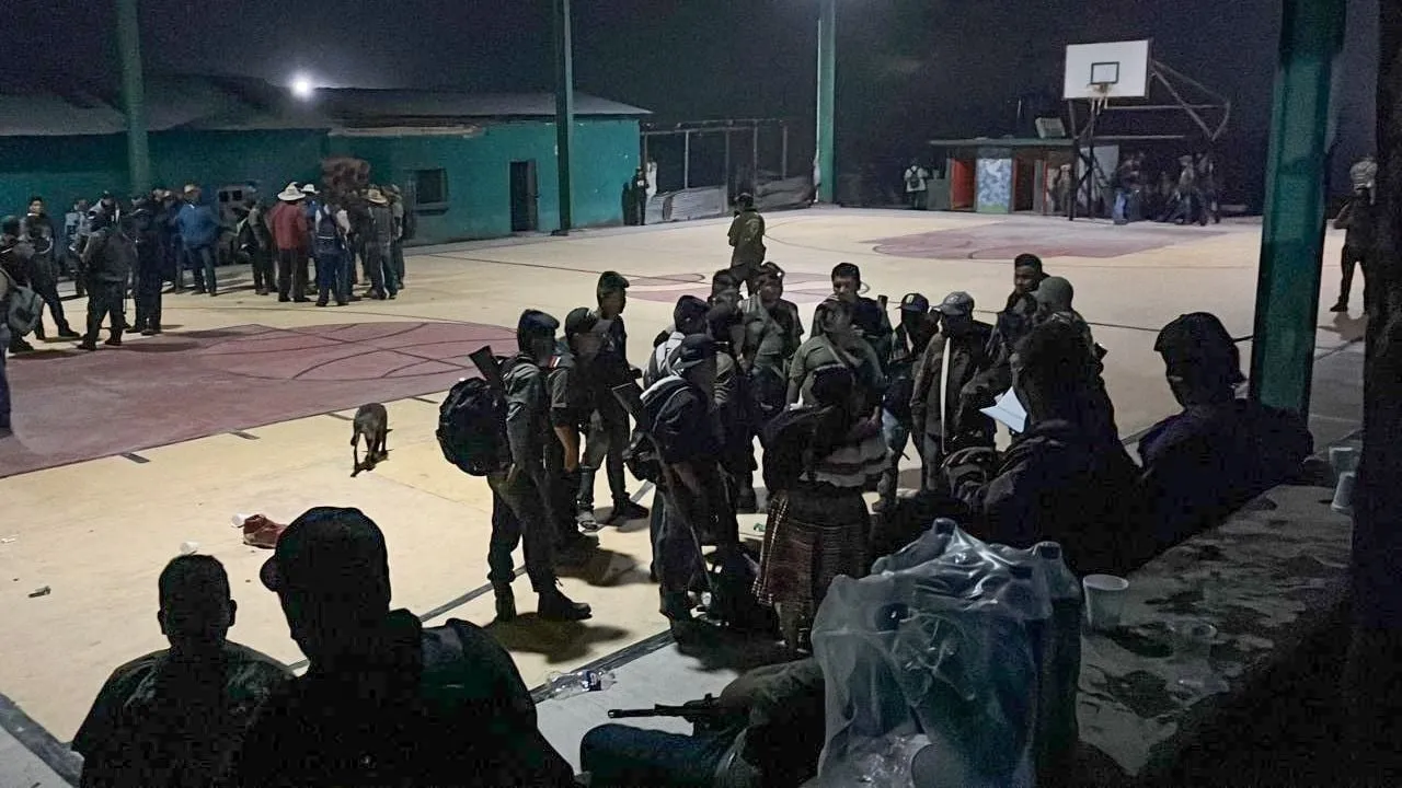 Policías comunitarios se enfrentan a balazos en Ayahualtempa, Guerrero; hay tres elementos muertos